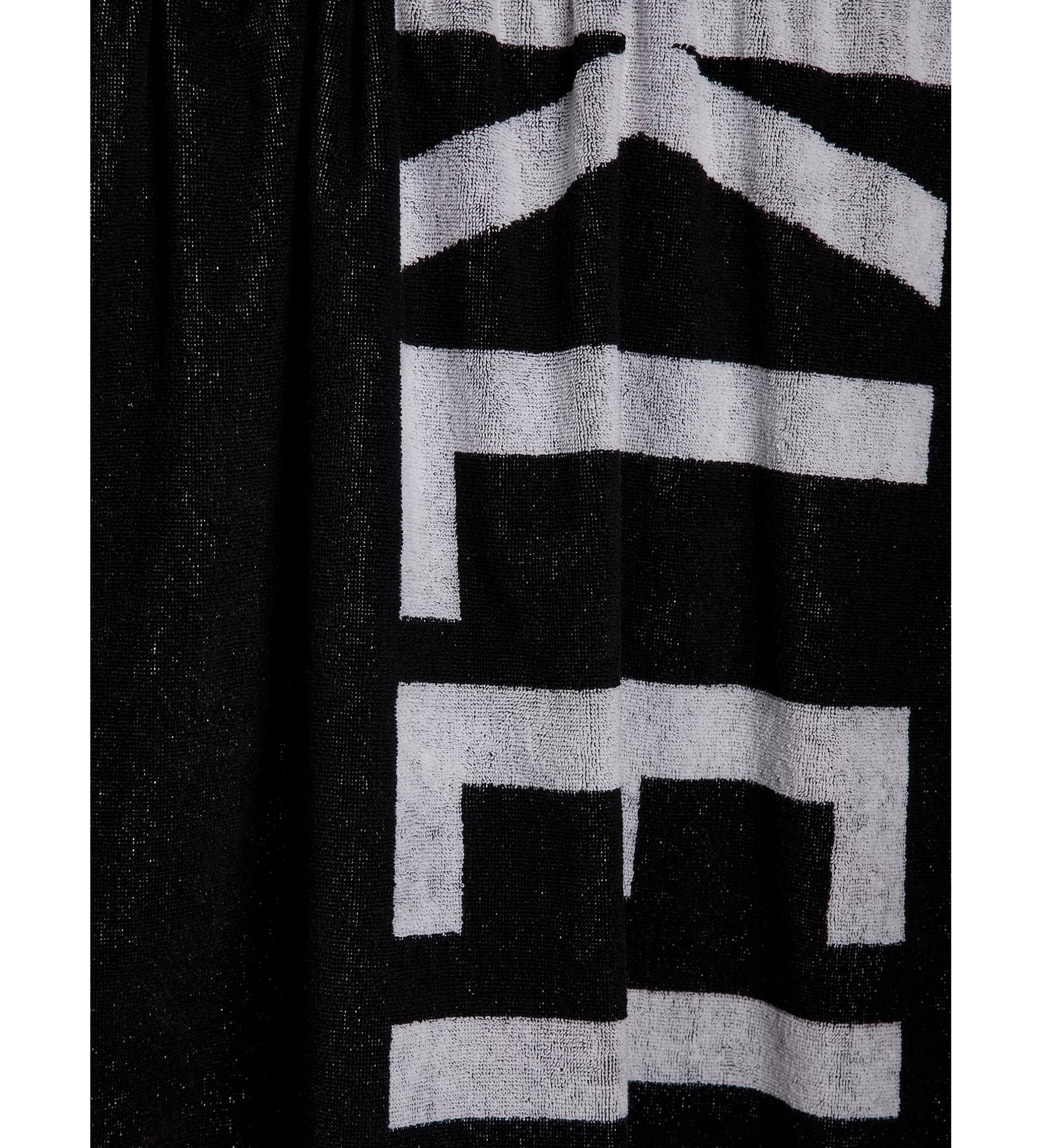 Calvin Klein Black beach towel - Esdemarca Store fashion, footwear and  accessories - best brands shoes and designer shoes