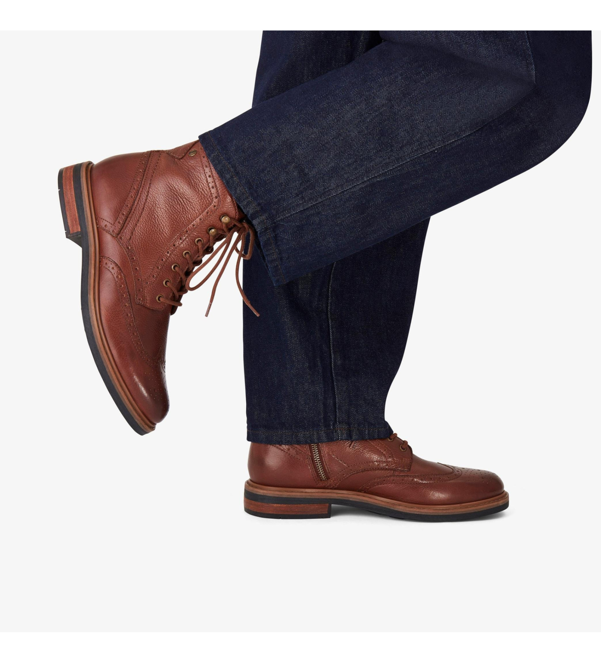 Clarks Stivali in pelle marrone Newford con lacci Clarks Stivali in pelle marrone Newford con lacci