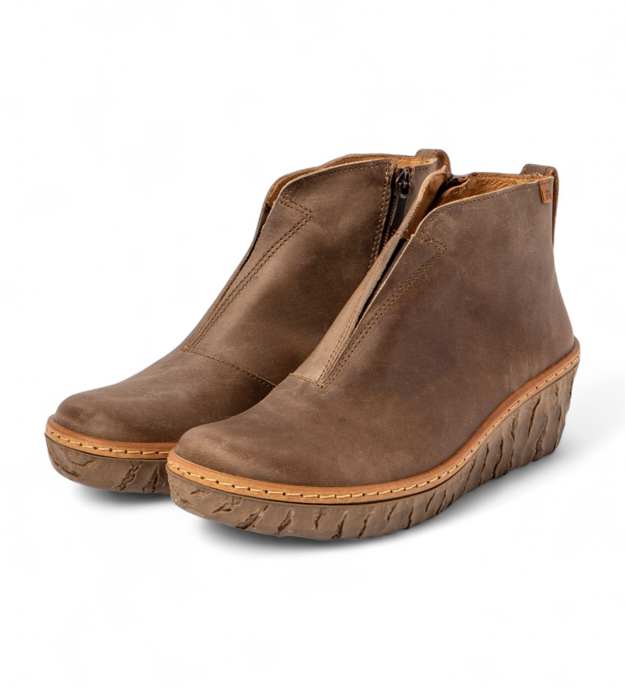 El Naturalista Botins em pele N5168 taupe