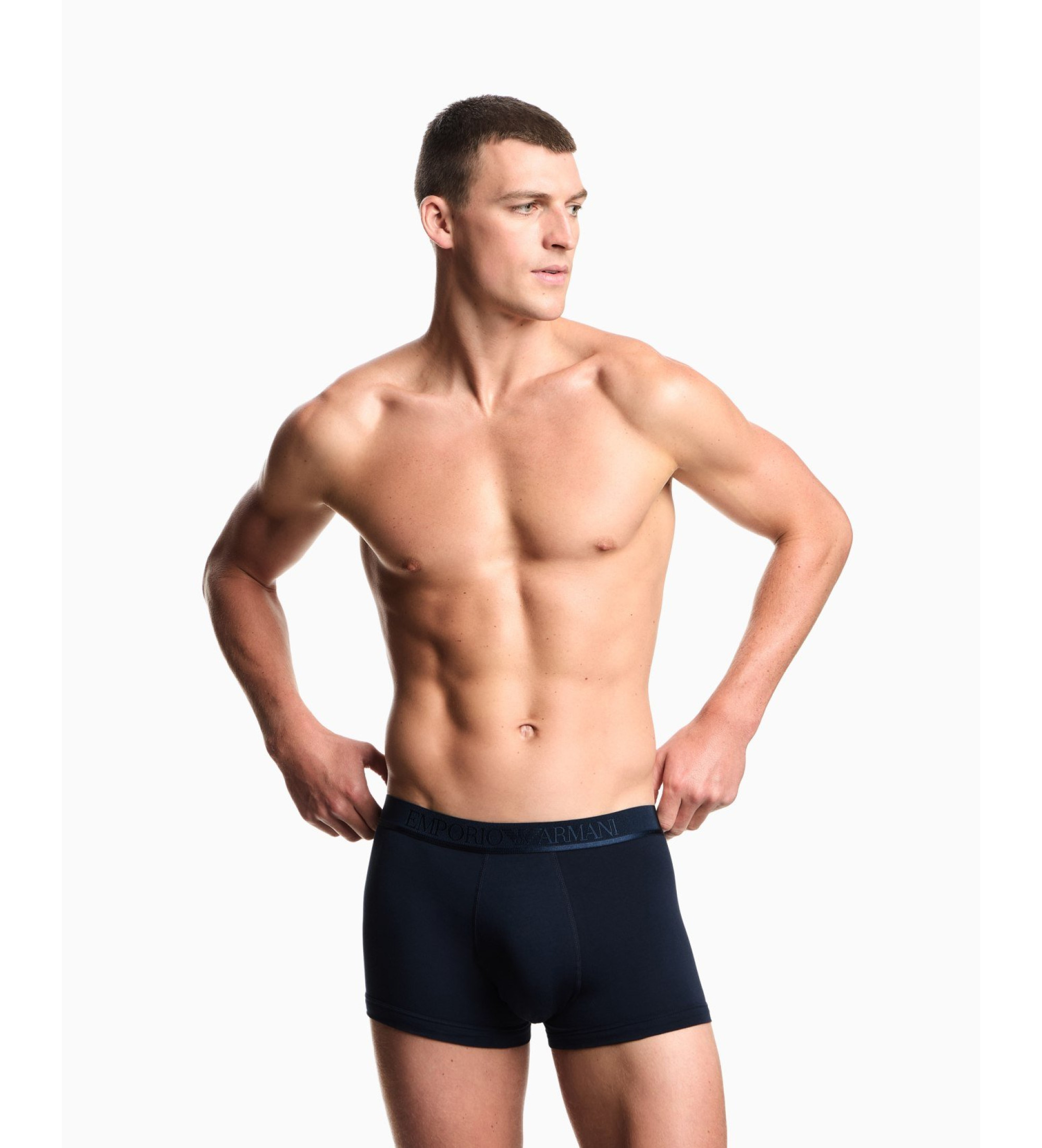 Emporio Armani Lot de 3 caleçons boxer bleu marine avec logo brillant Emporio Armani Lot de 3 caleçons boxer bleu marine avec logo brillant