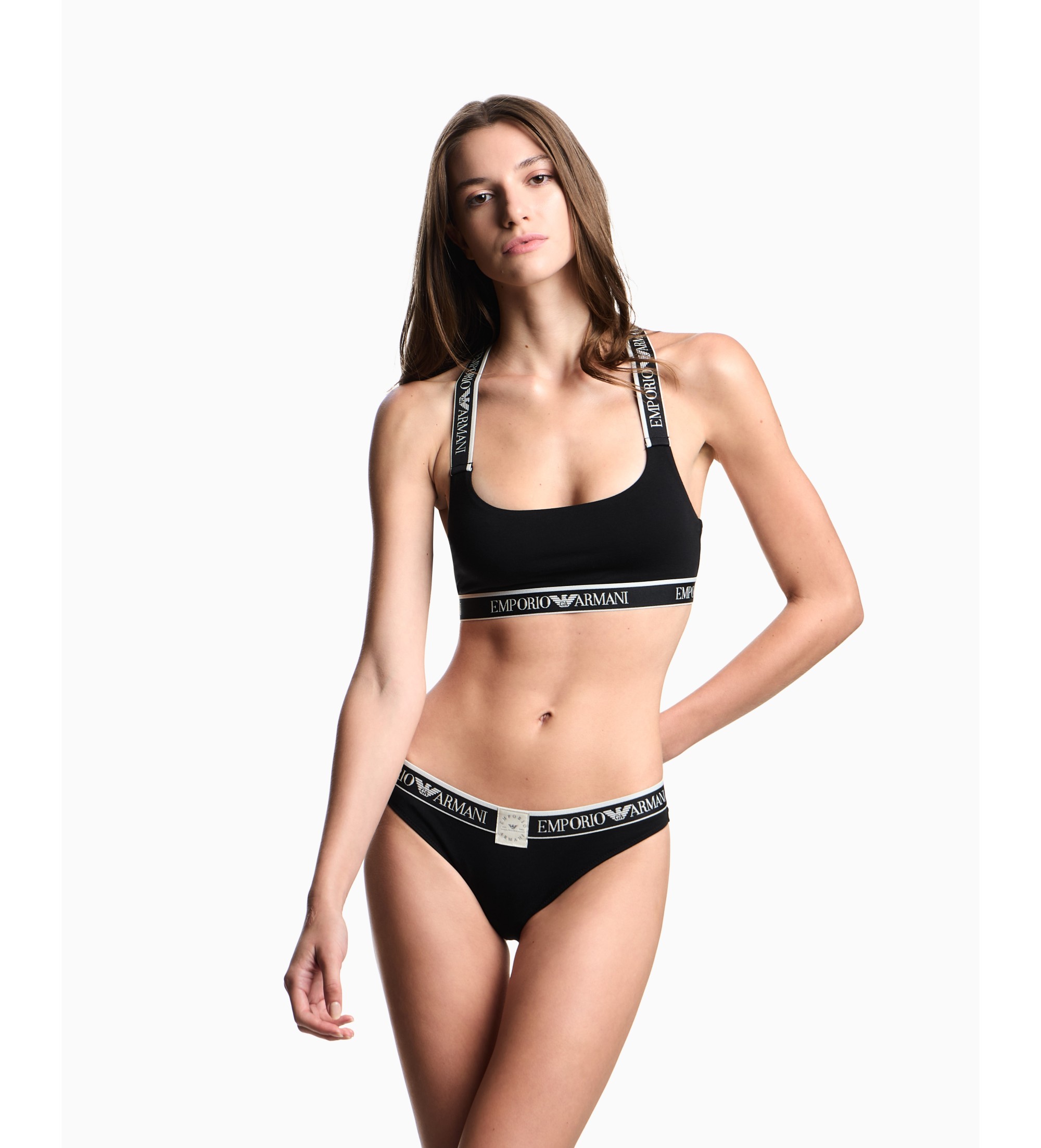 Emporio Armani Completo intimo nero con logo iconico Emporio Armani Completo intimo nero con logo iconico