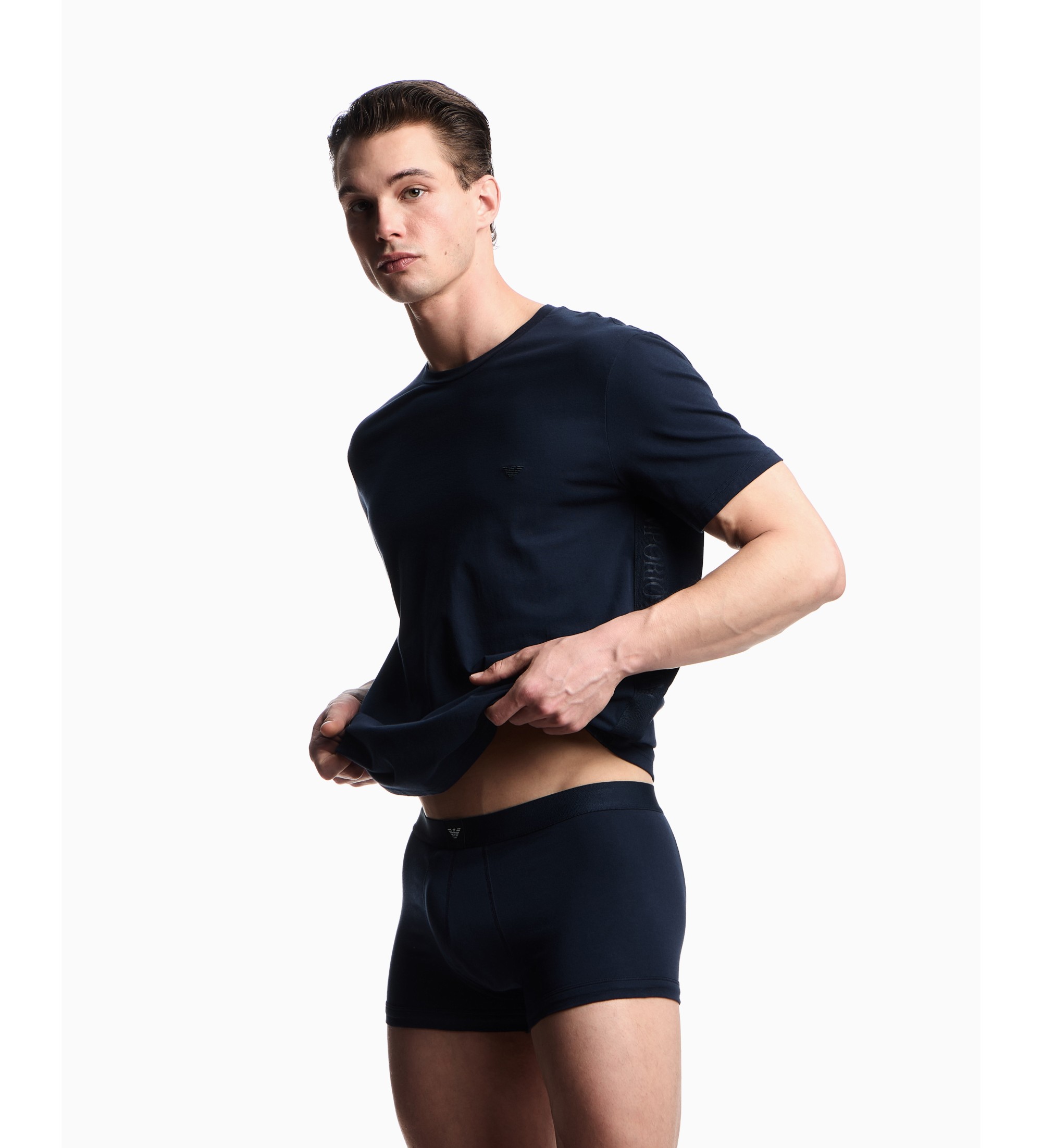 Emporio Armani T-shirt House em tecido de malha azul-marinho básico Emporio Armani T-shirt House em tecido de malha azul-marinho básico