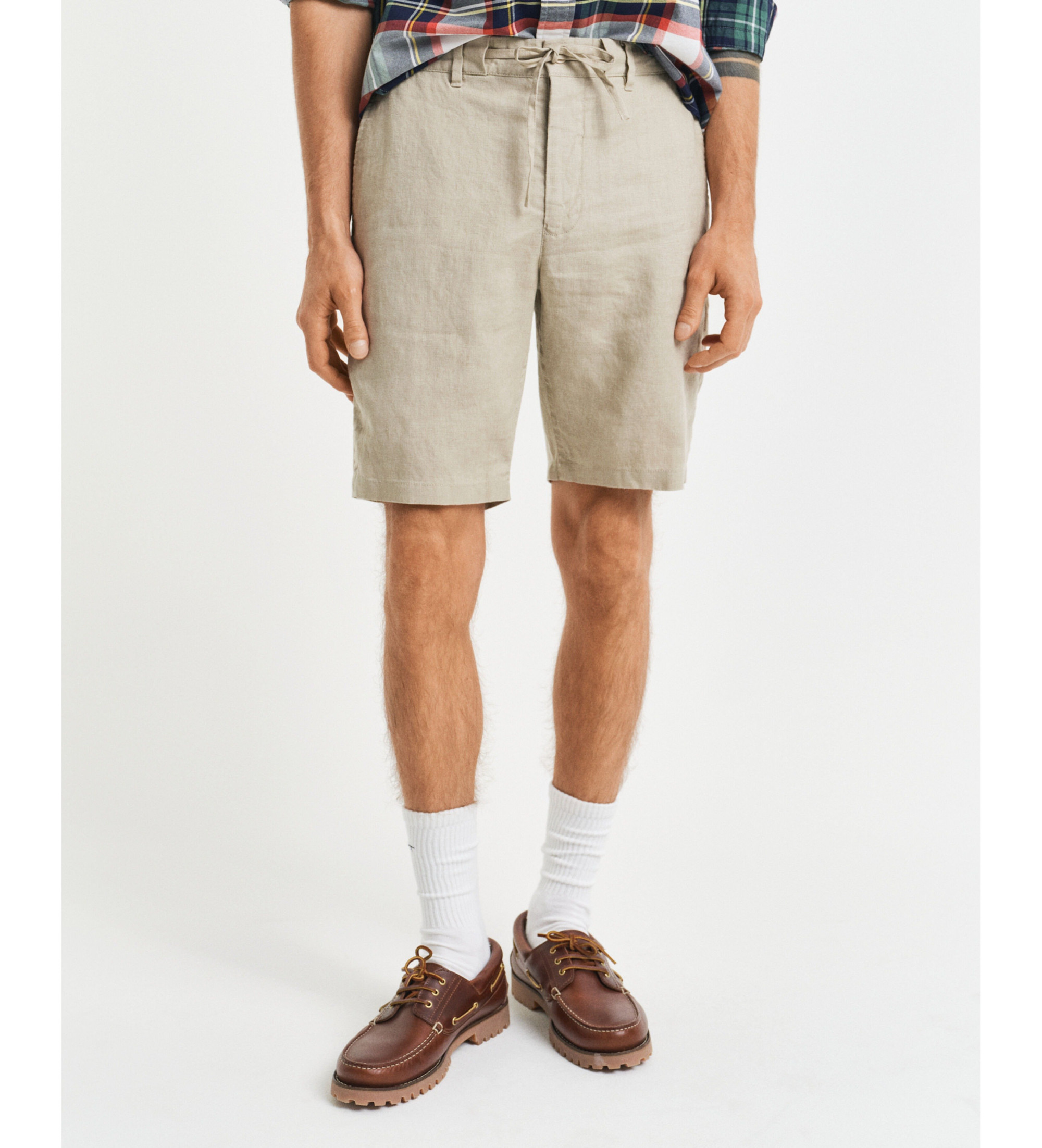 Gant Relaxed Fit linen shorts with adjustable drawstring beige