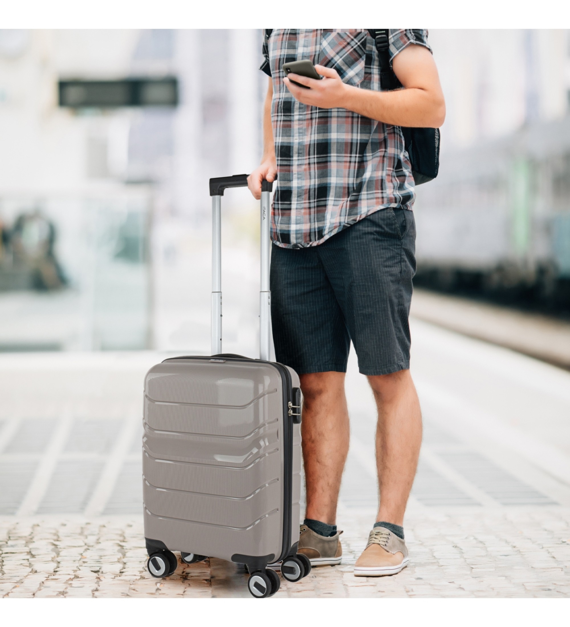 55x40x20 hard suitcase best sale