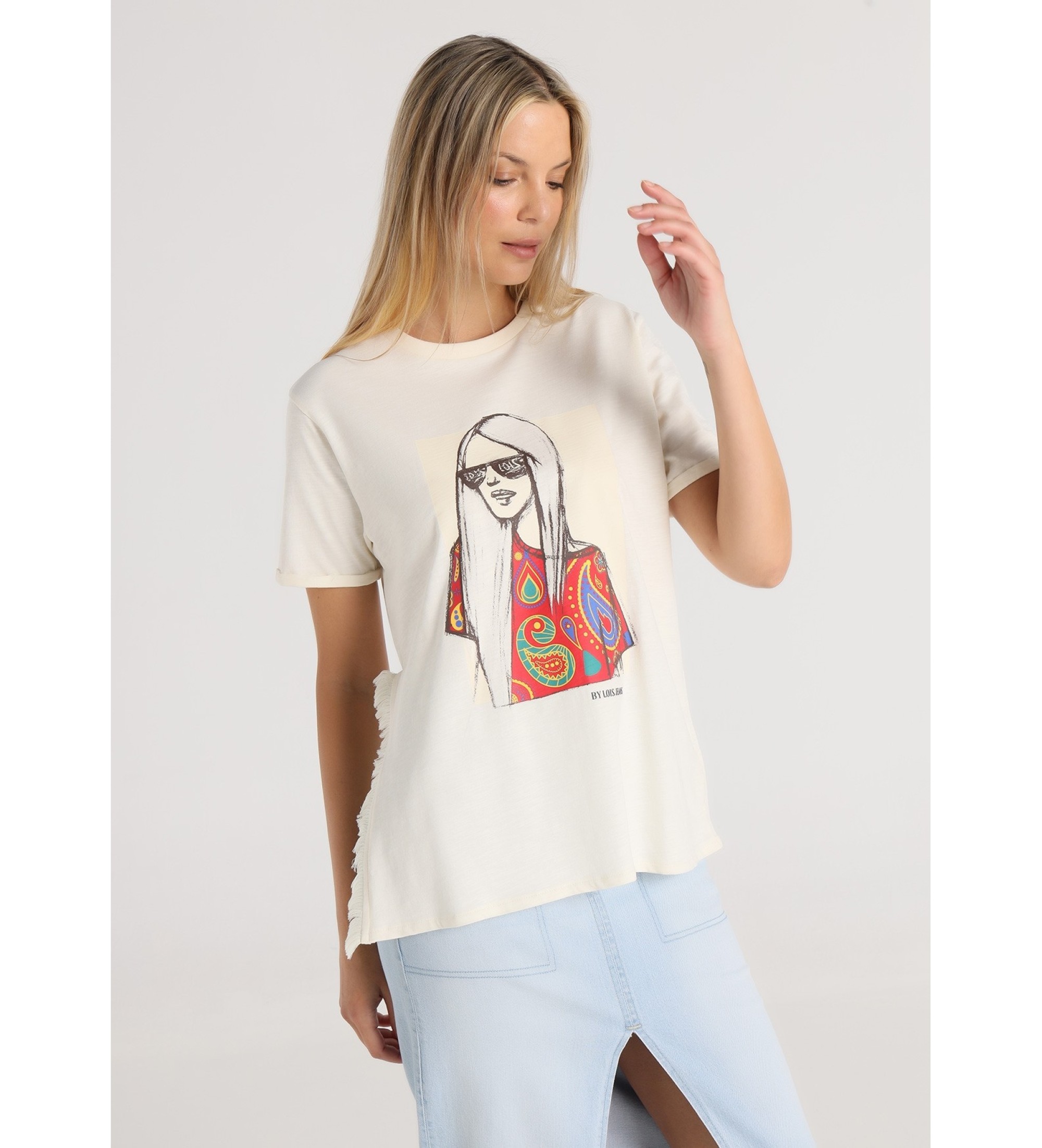 Lois Jeans Beżowa koszulka z rozcięciem z frędzlami