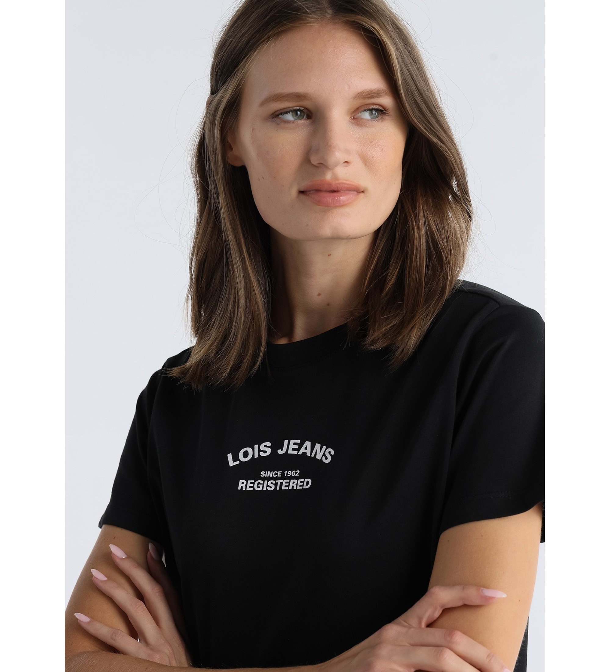 Lois Jeans Camiseta basica manga corta grafica negra