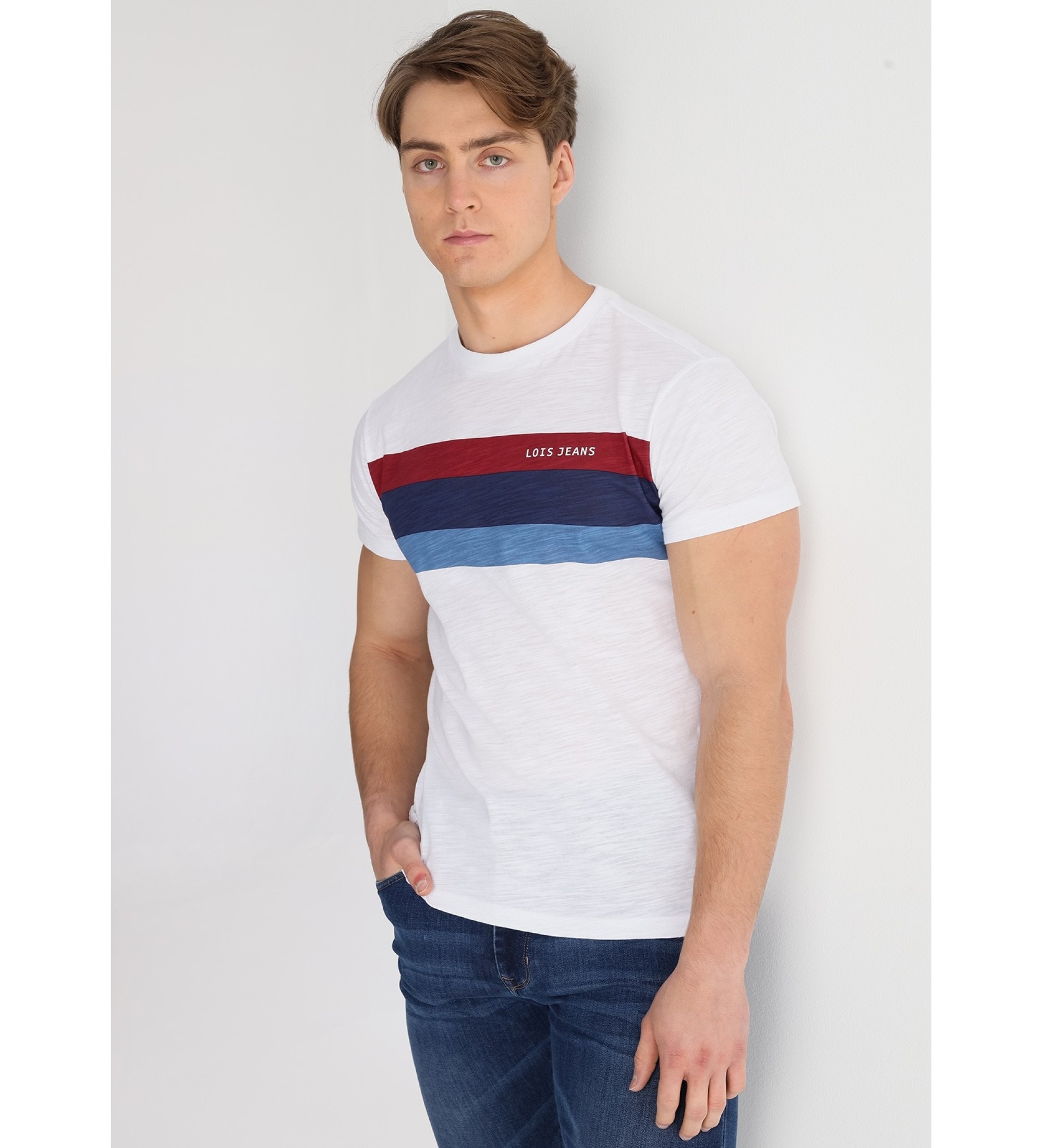 Lois Jeans T-shirt met korte mouwen en witte driekleurige streep op de borst