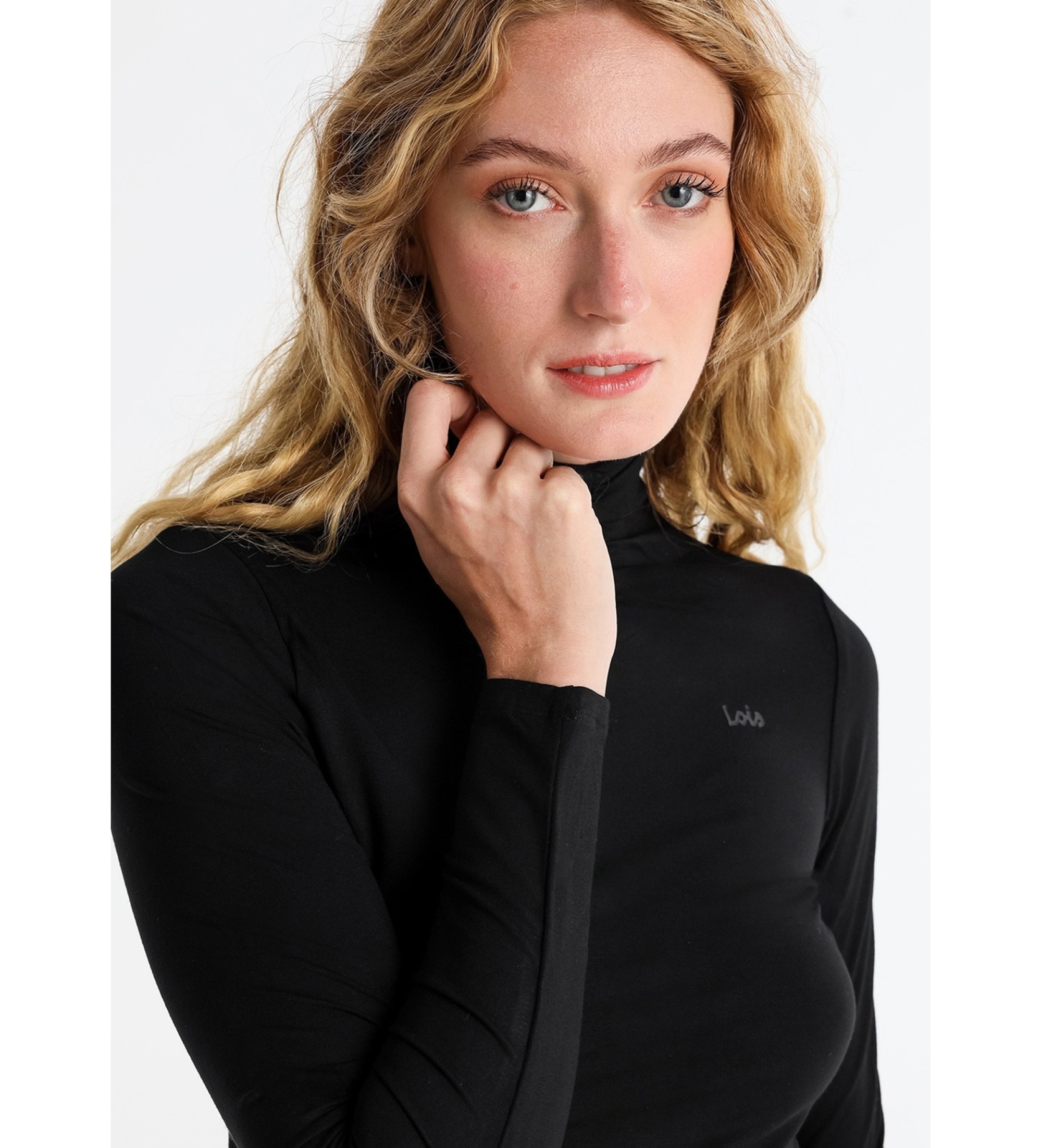 Lois Jeans Perkins T-shirt with black gathers