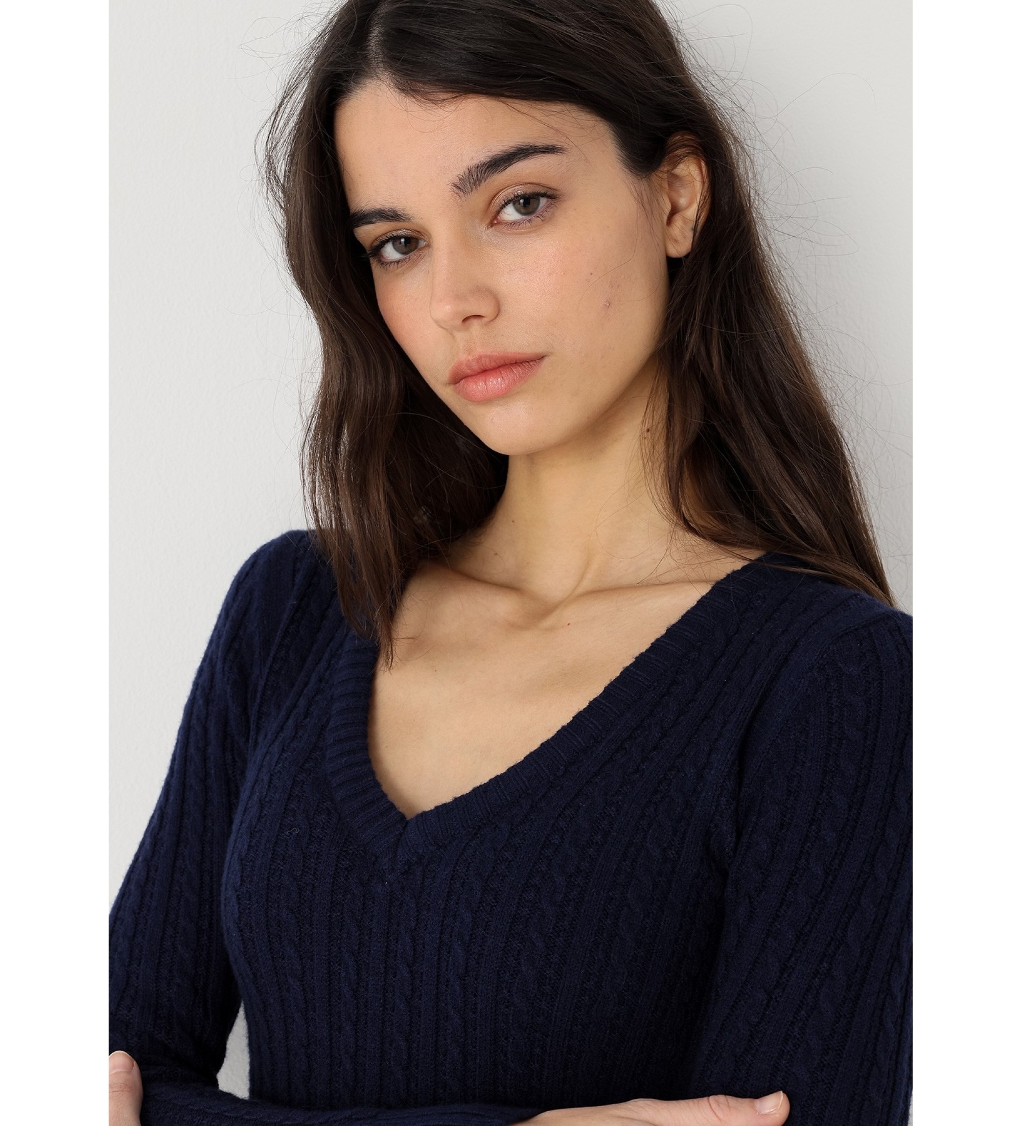 Lois Jeans Pulôver de malha com decote em V em azul-marinho