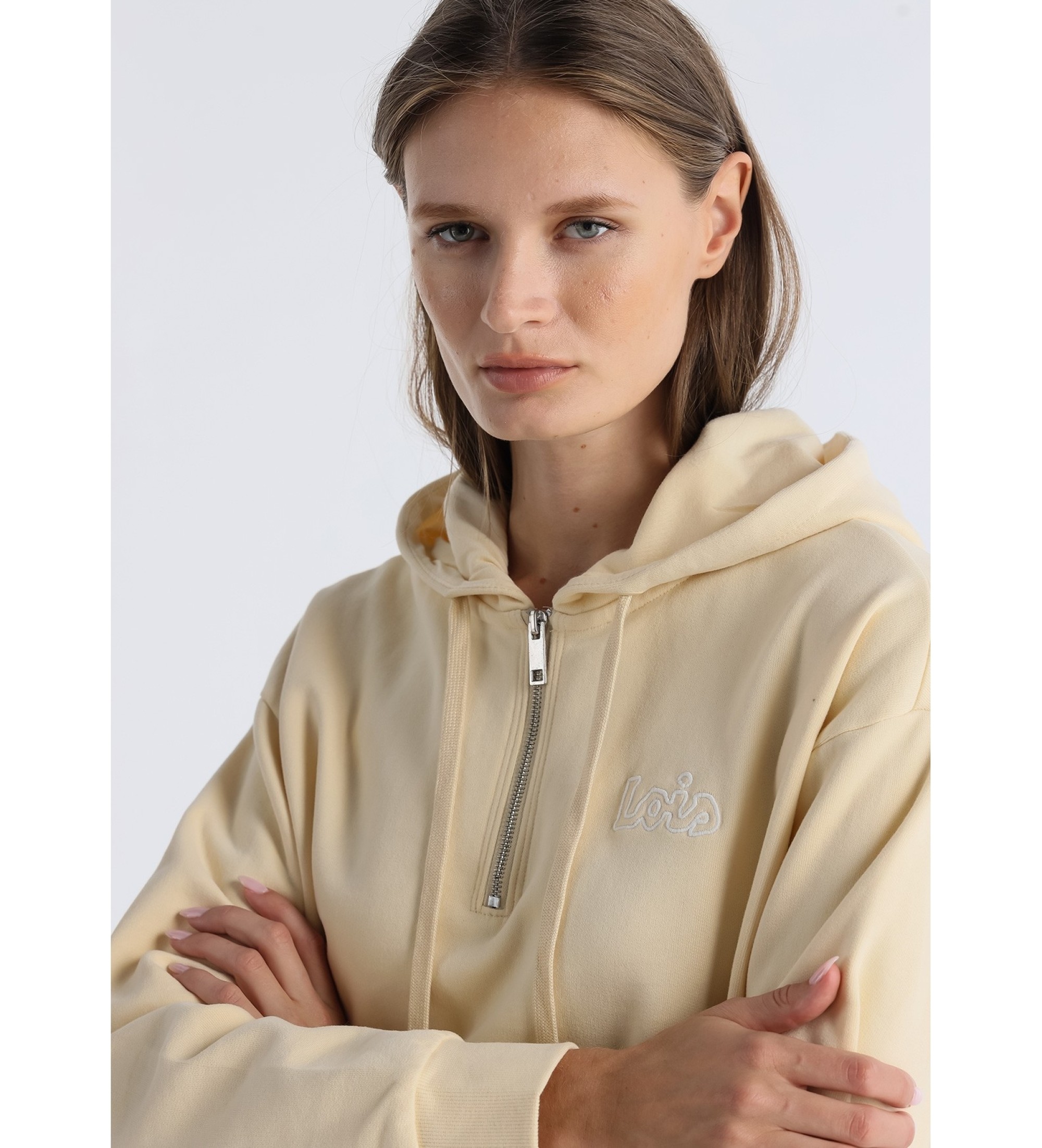 Lois Jeans Sandra Malek beige sweatshirt