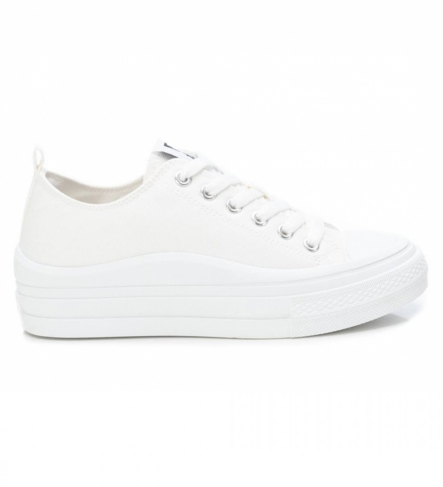 Refresh White Canvas Sneakers