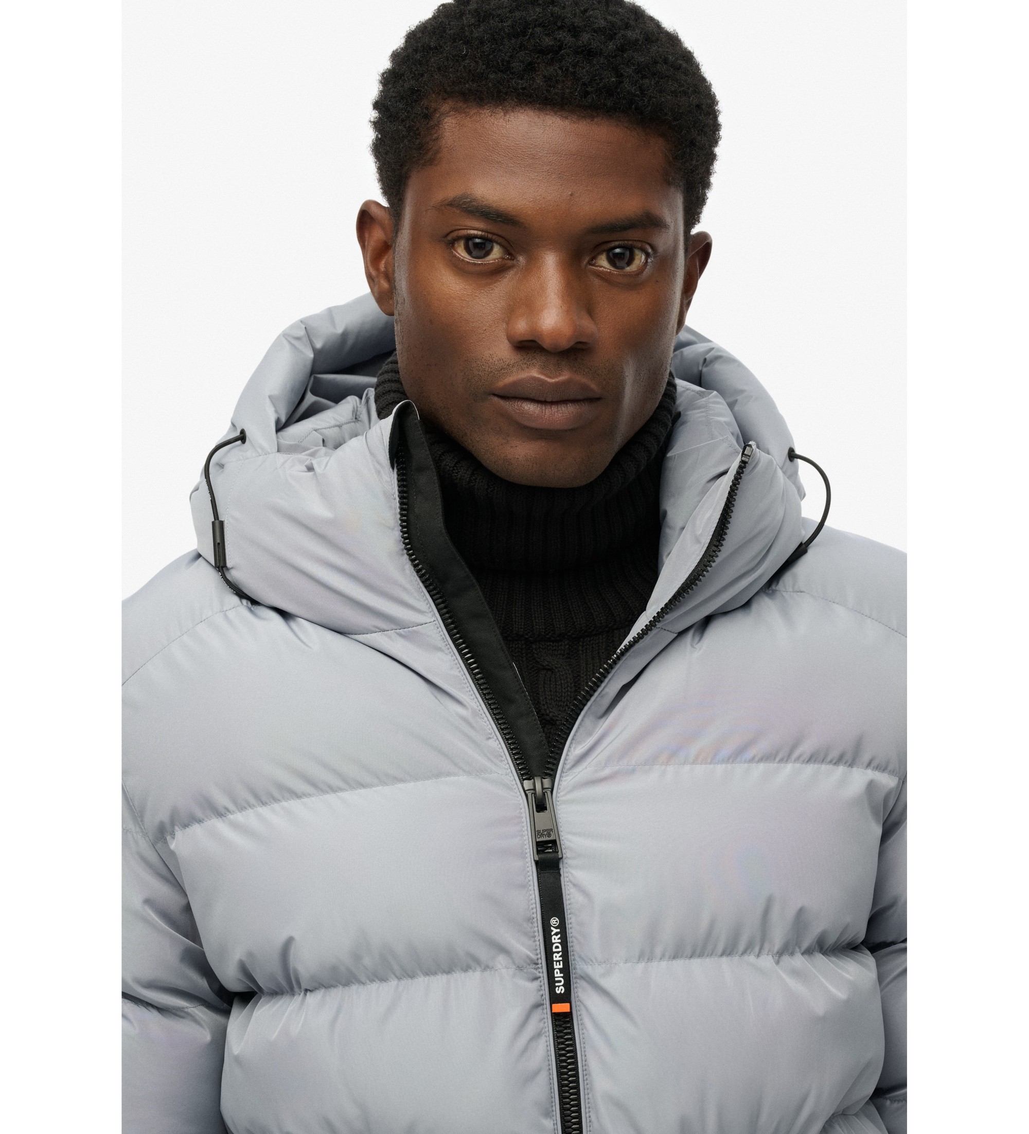 Superdry Sport-Pufferjacke mit Kapuze grau Superdry Sport-Pufferjacke mit Kapuze grau