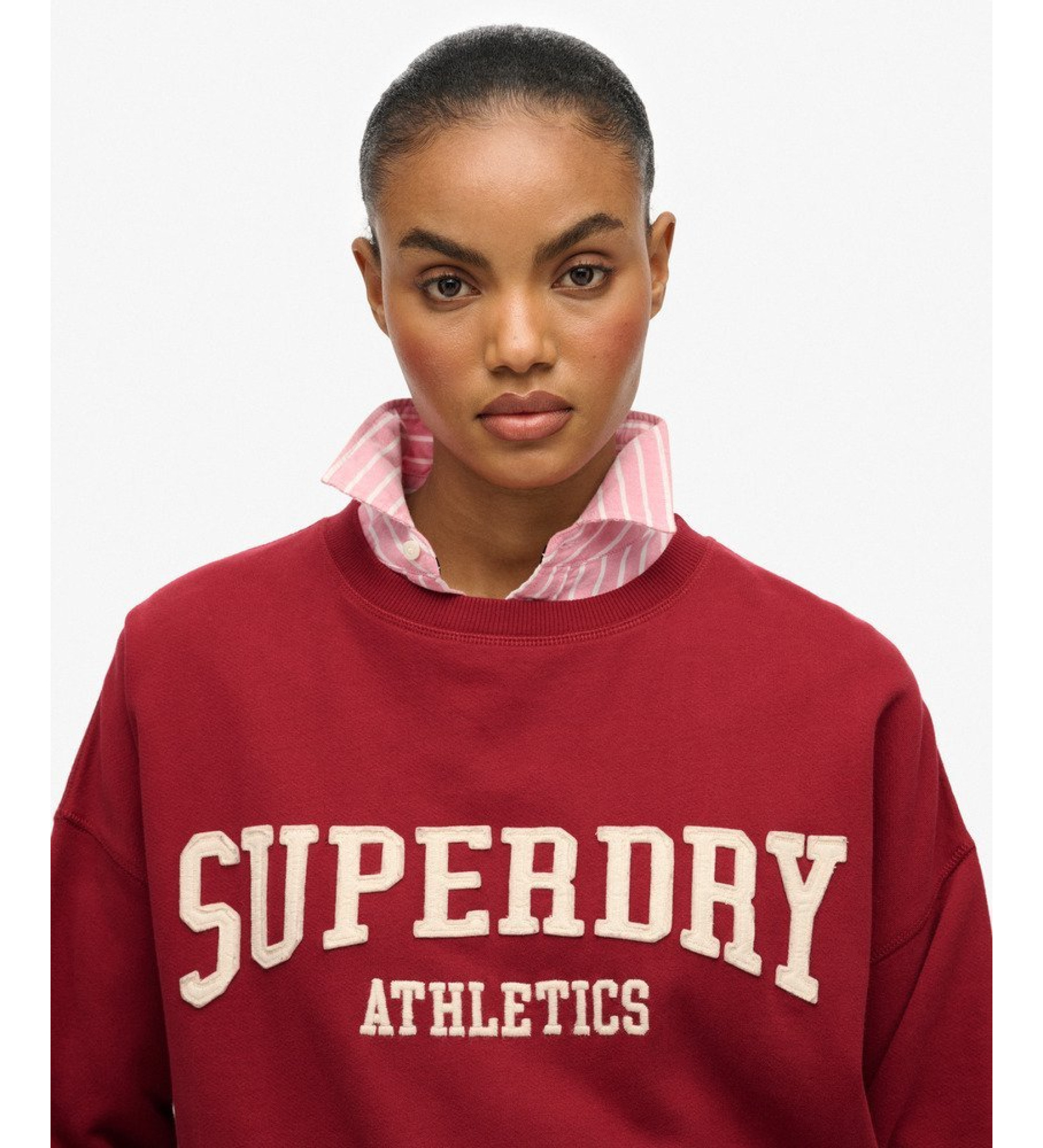 Superdry Felpa rossa con applicazioni rilassate Superdry Felpa rossa con applicazioni rilassate