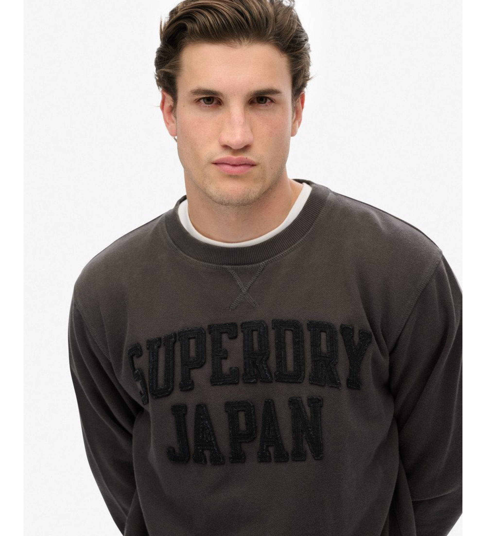 Superdry Felpa nera vintage atletica tonale Superdry Felpa nera vintage atletica tonale