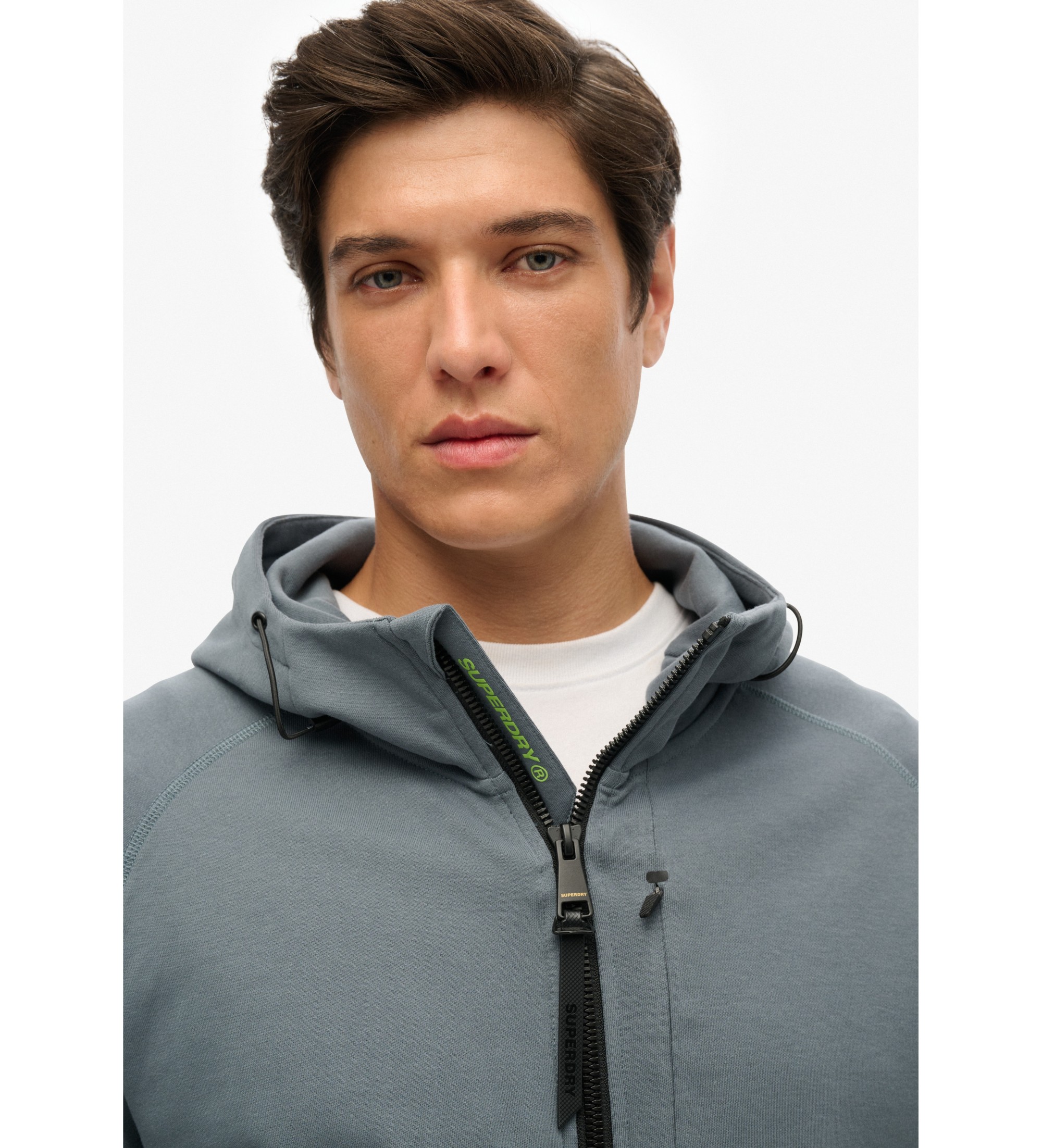 Superdry Lst sittande huvtrja med dragkedja och bl Tech-logotyp
