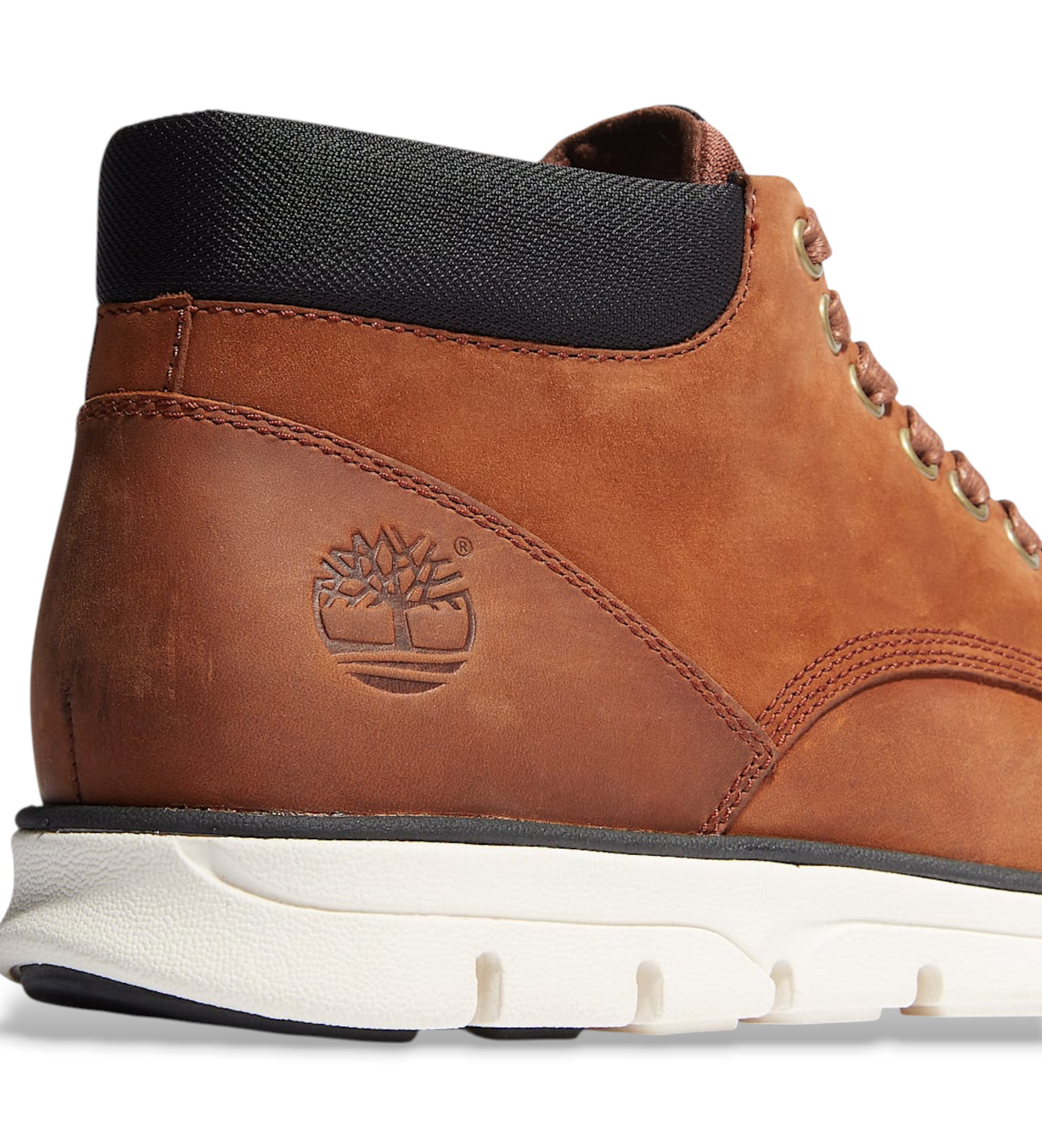 Timberland Bradstreet Chukka Baskets hautes en cuir brun foncé