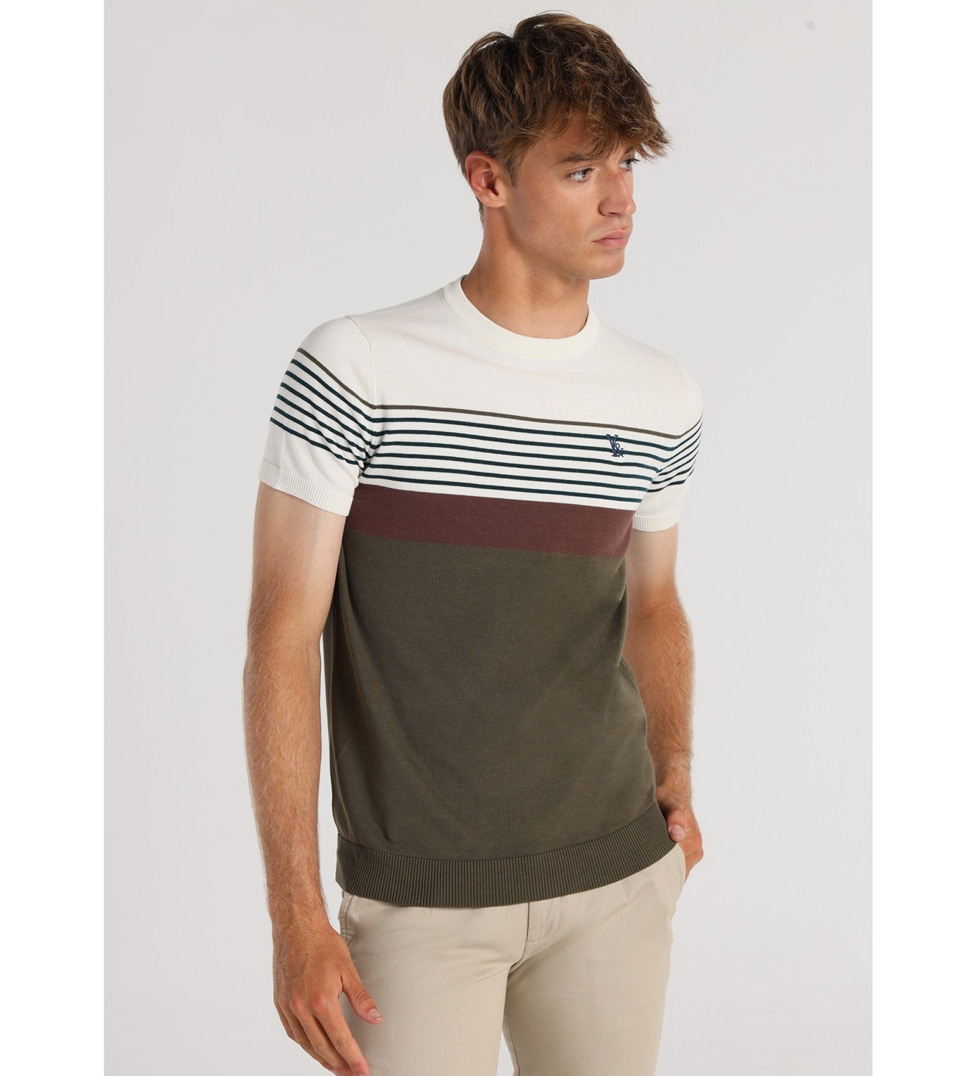 Victorio & Lucchino, V&L Kortrmad stickad T-shirt med grnt randigt tryck