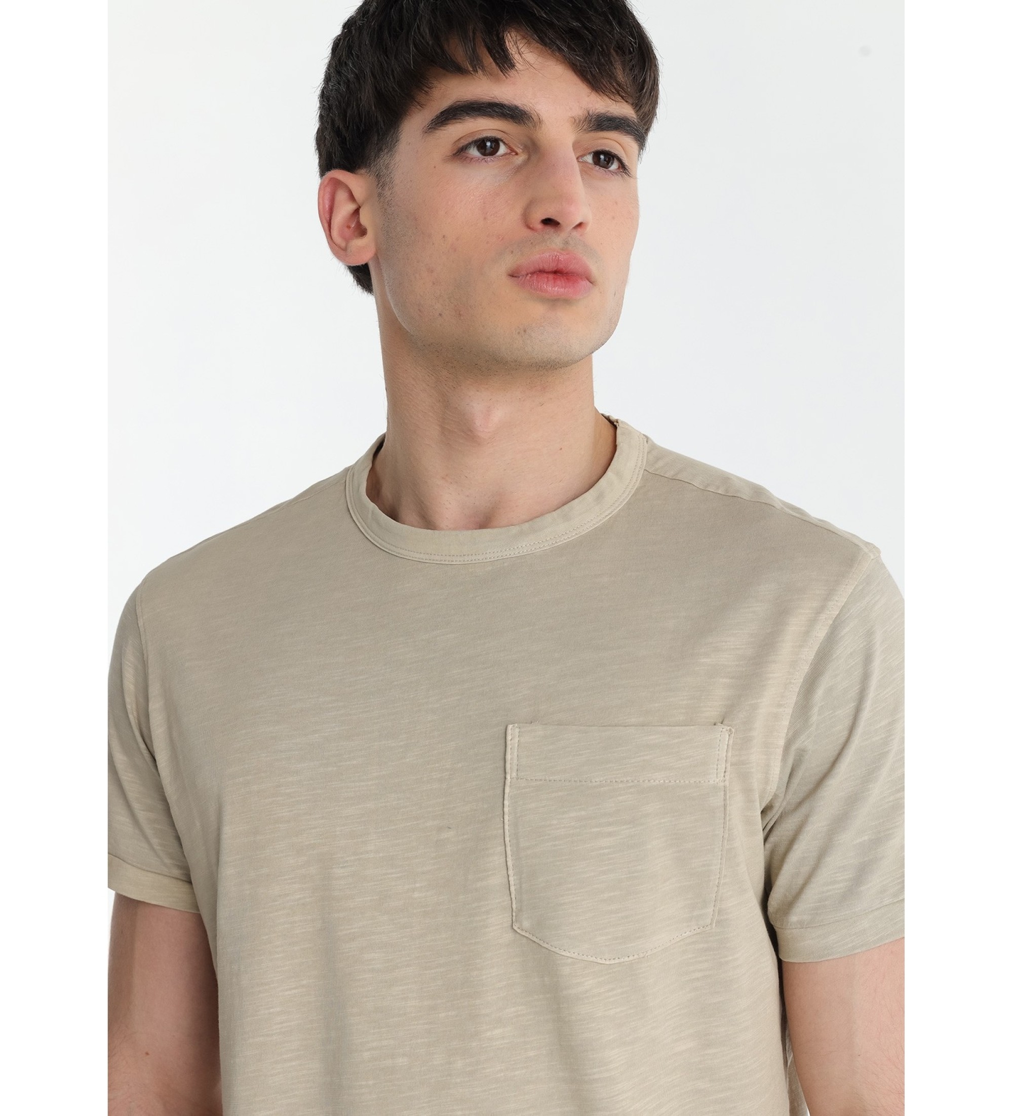 Victorio & Lucchino, V&L Basic beige T-shirt
