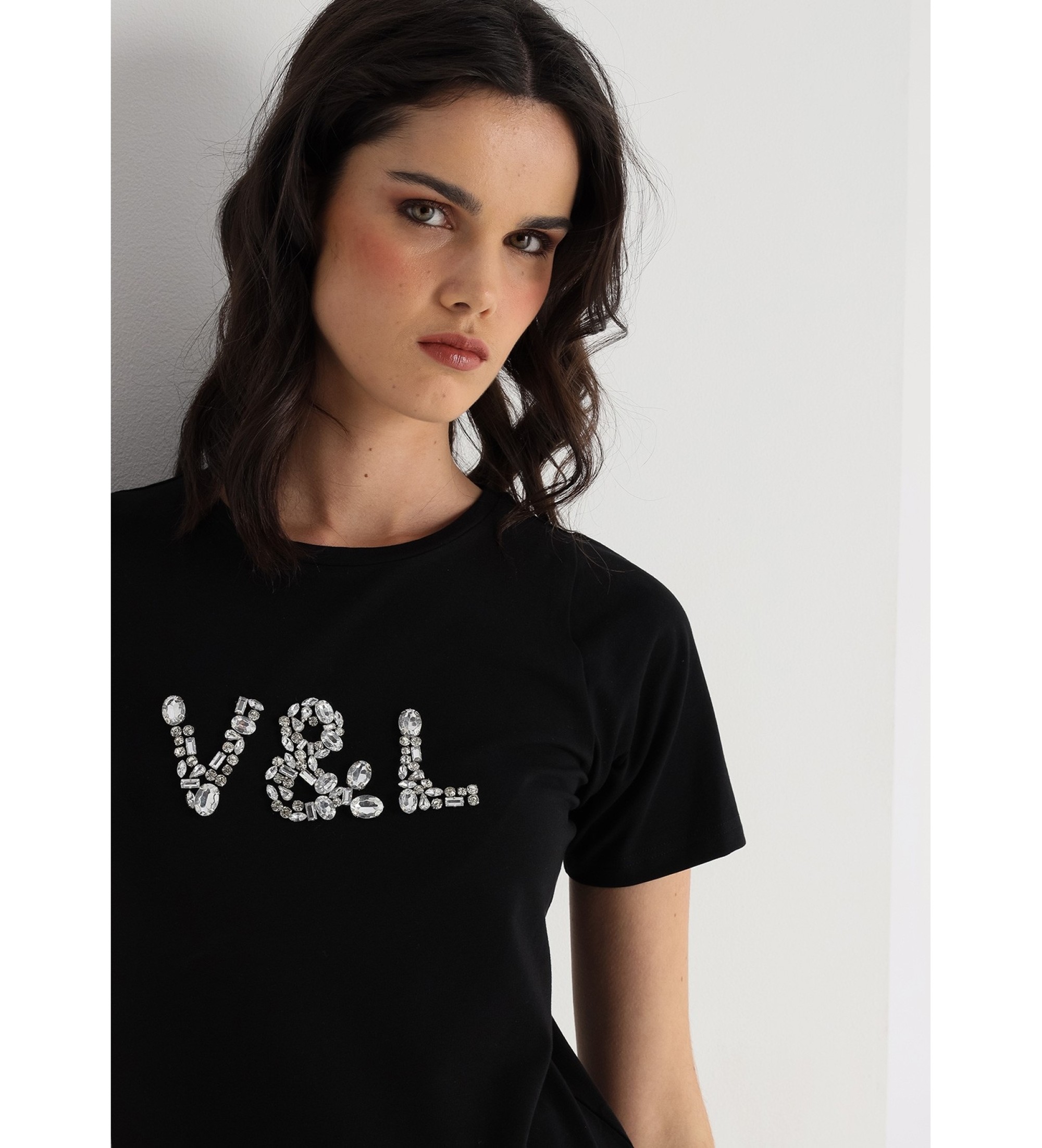 Victorio & Lucchino, V&L T-shirt a manica corta con logo gioiello nero