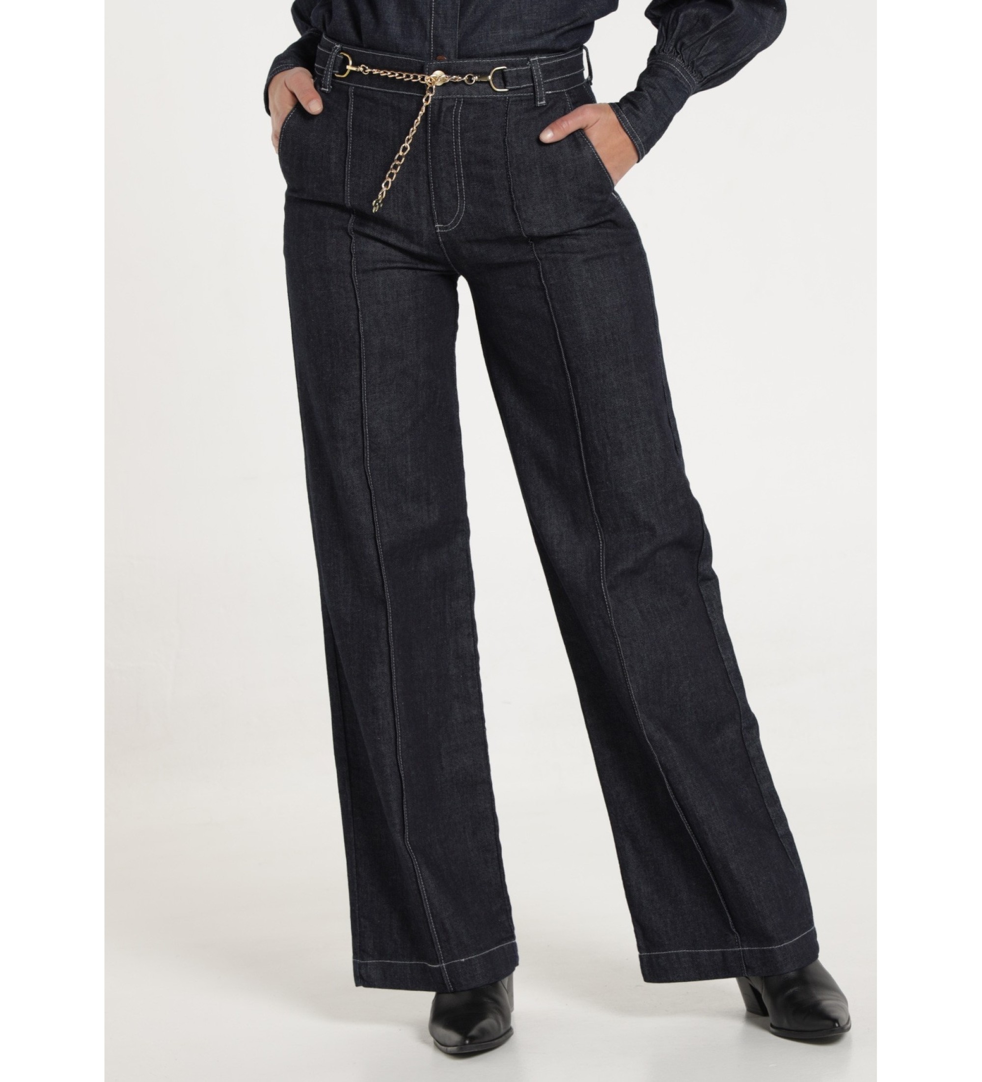 Victorio & Lucchino, V&L Jeans Straight jeans with navy chain detail