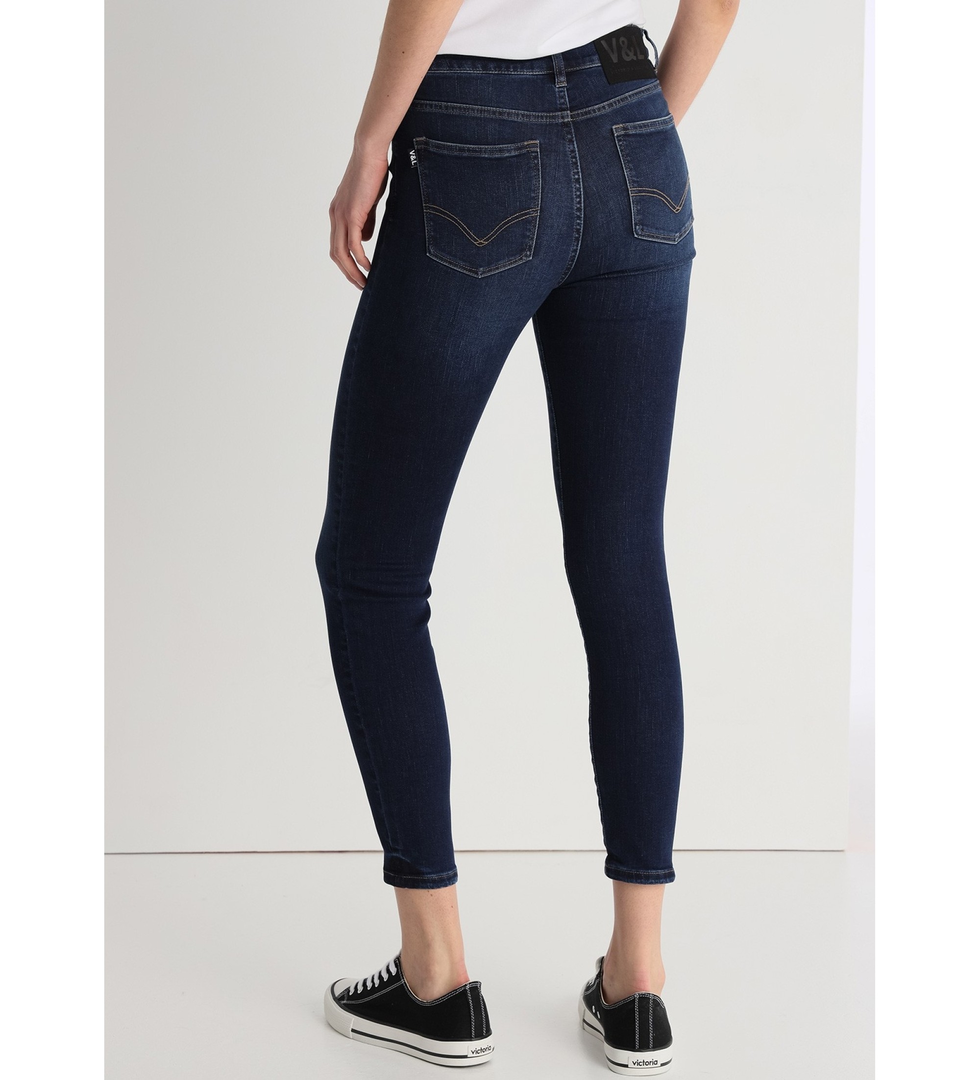 Victorio & Lucchino, V&L Jean délavé marine