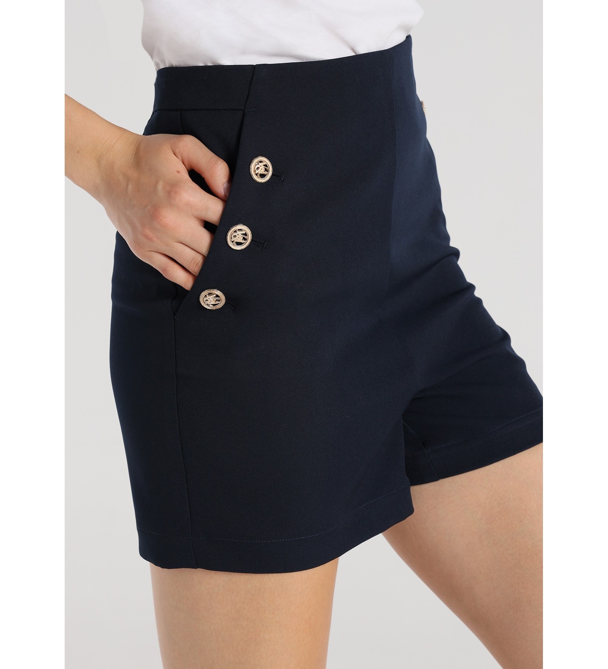Victorio & Lucchino, V&L Navy sailor style shorts