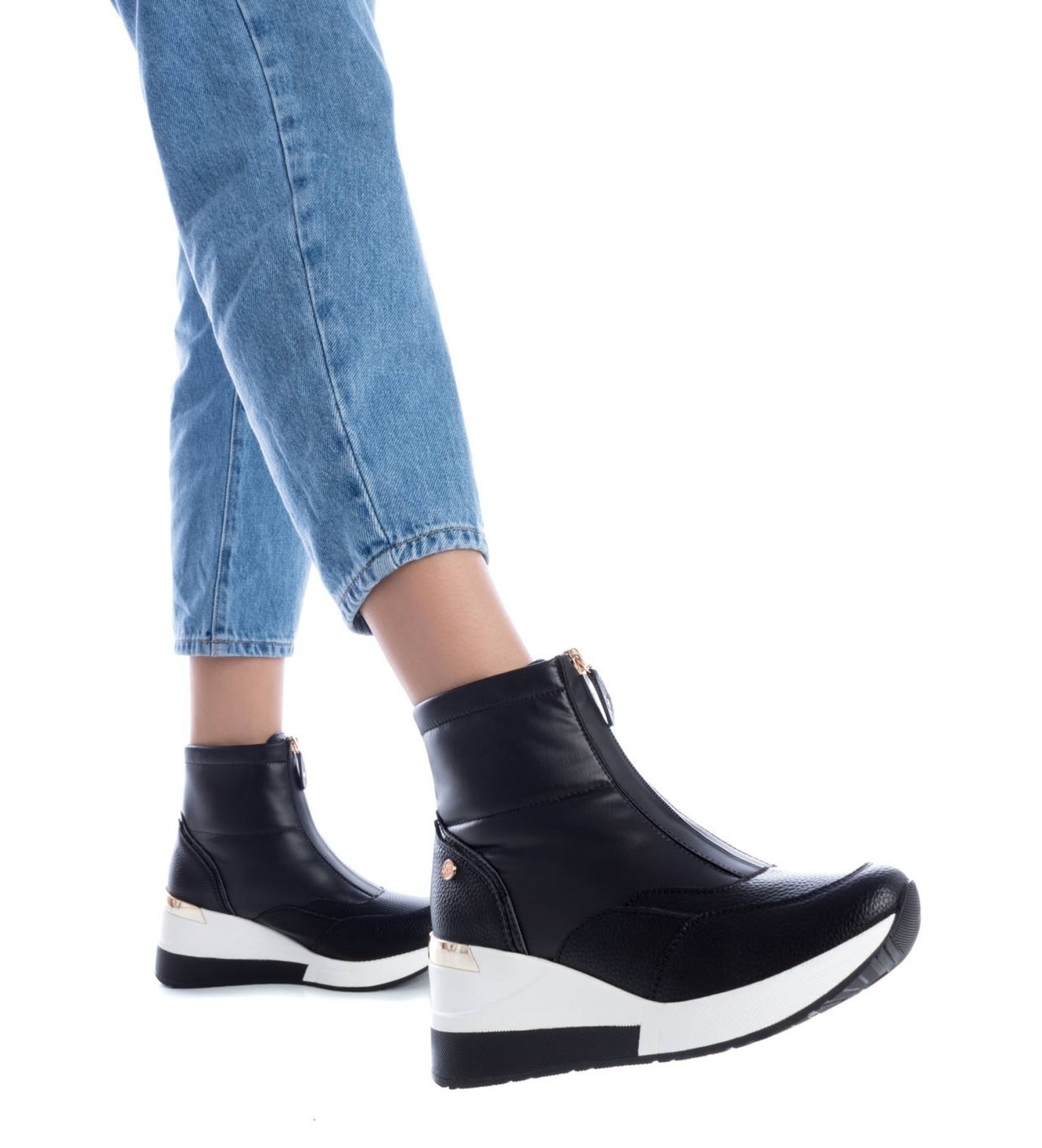 Xti Sportive ankle boots with black wedge -Height 6 cm Xti Sportive ankle boots with black wedge -Height 6 cm