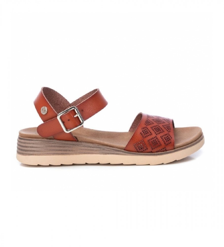 Xti Sandals with brown wedge