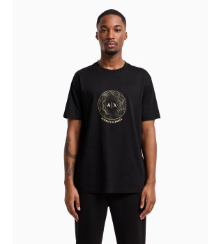 T-shirt preta com gola redonda