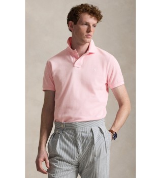 O icónico polo em piqué rosa claro