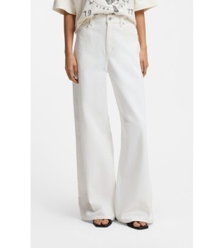 Jeans bianchi dalla vestibilità comoda