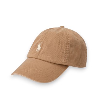 La icónica gorra de chino de algodón marrón