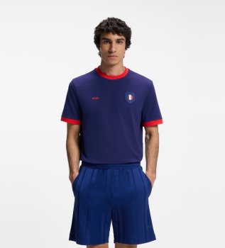 Maillot avec drapeau bleu