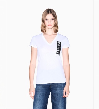 Camiseta de pico con logotipo blanca