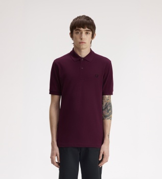 Plain maroon polo shirt