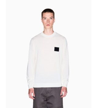 Zwykły biały sweter