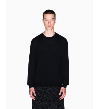 Designerski sweter w kolorze czarnym