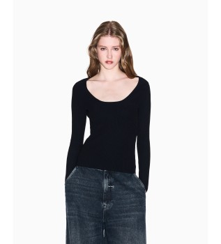 Black ribbed T-shirt