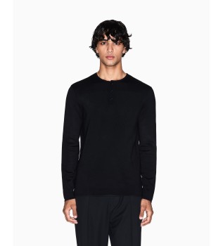 T-shirt Serafino preta