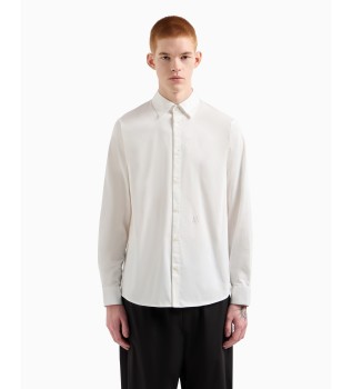 Klasyczna biała koszula