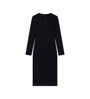 Czarna dopasowana sukienka