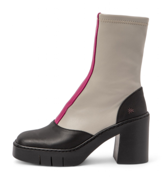 Stivaletti beige del 1973