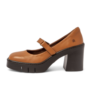 Rjave usnjene baletne črpalke 1977