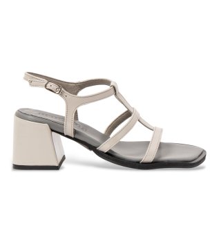 Sandaler i gr�tt l�der 2001