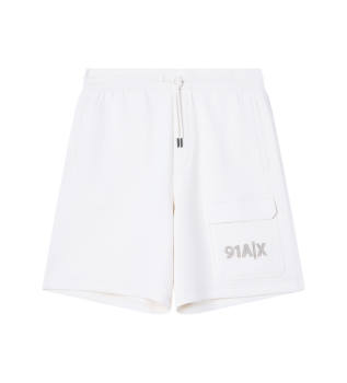 L�ssige cremefarbene Shorts