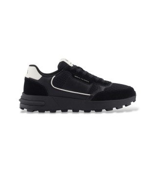 Sneakers con inserti a contrasto nero
