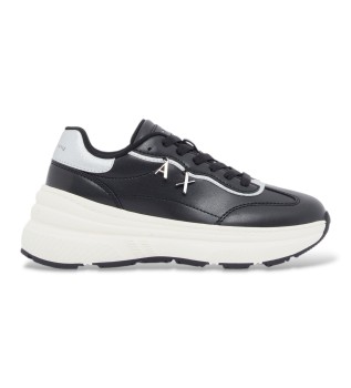 Sneakers med tjock gummisula i svart