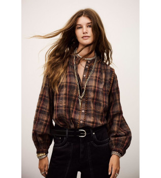 Chemise brune de Shea