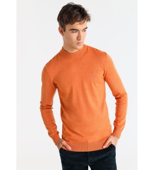 Basic strikket trje med orange Perkins-krave