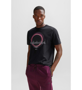 T-shirt nera della stagione